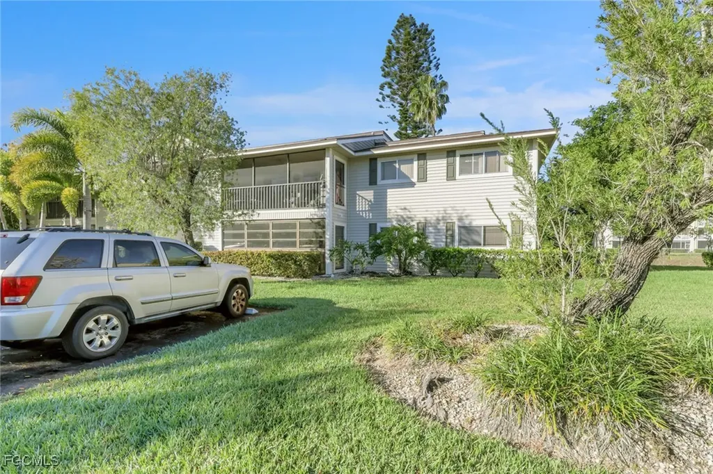 8151 S Woods Circle Fort Myers FL 33919