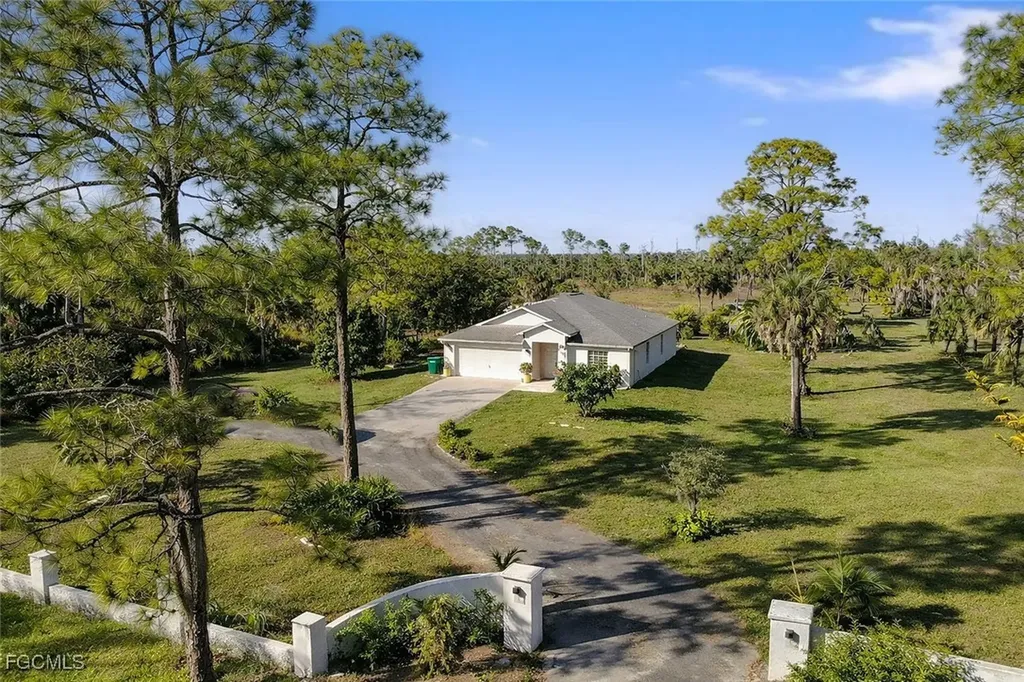 2625 40th Avenue SE Naples FL 34117