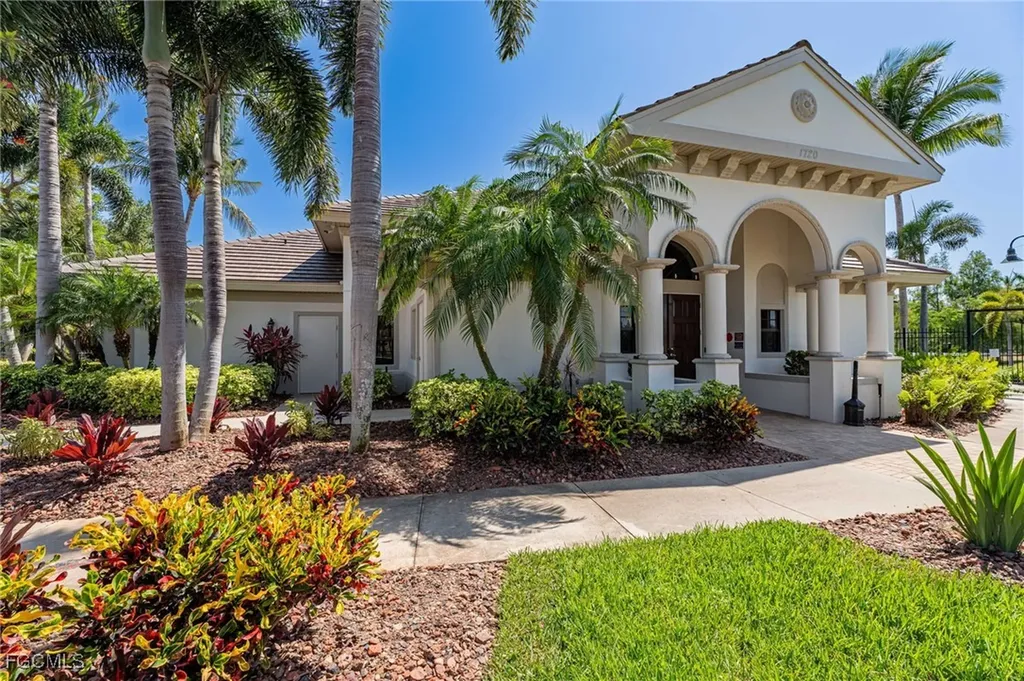 5702 Cape Harbour Drive Cape Coral FL 33914