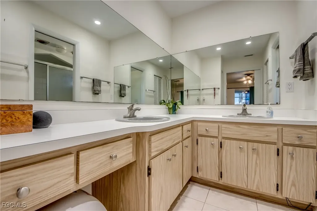 5344 SE Malibu Court Cape Coral FL 33904