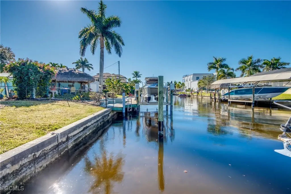 5344 SE Malibu Court Cape Coral FL 33904