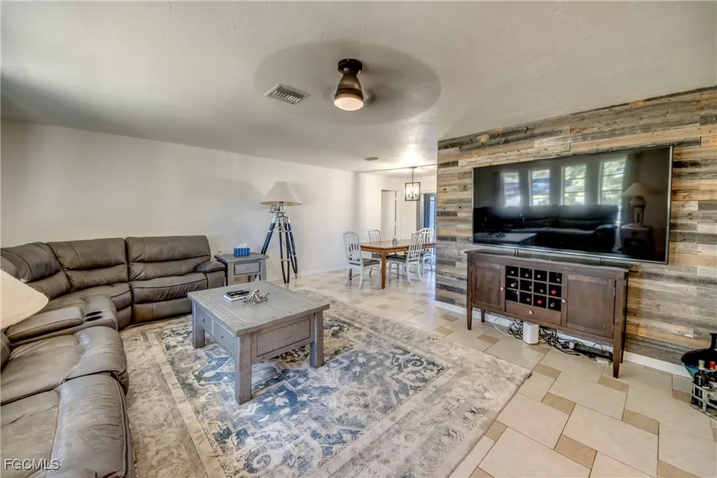5344 SE Malibu Court Cape Coral FL 33904