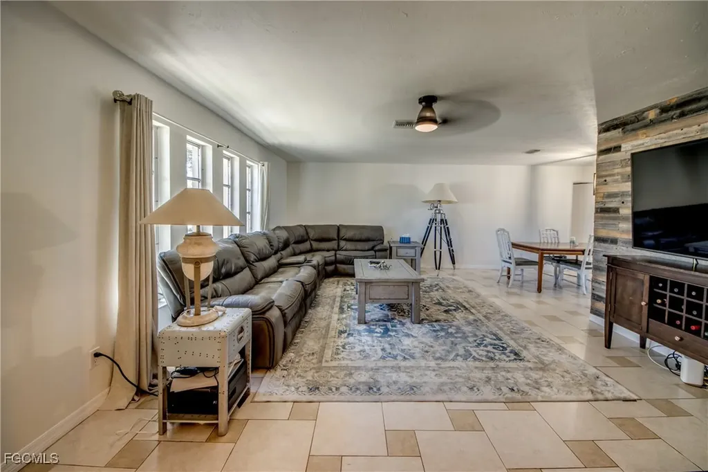 5344 SE Malibu Court Cape Coral FL 33904