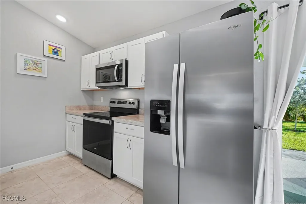 2725 NW 19th Place Cape Coral FL 33993