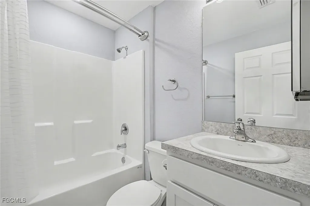 2725 NW 19th Place Cape Coral FL 33993