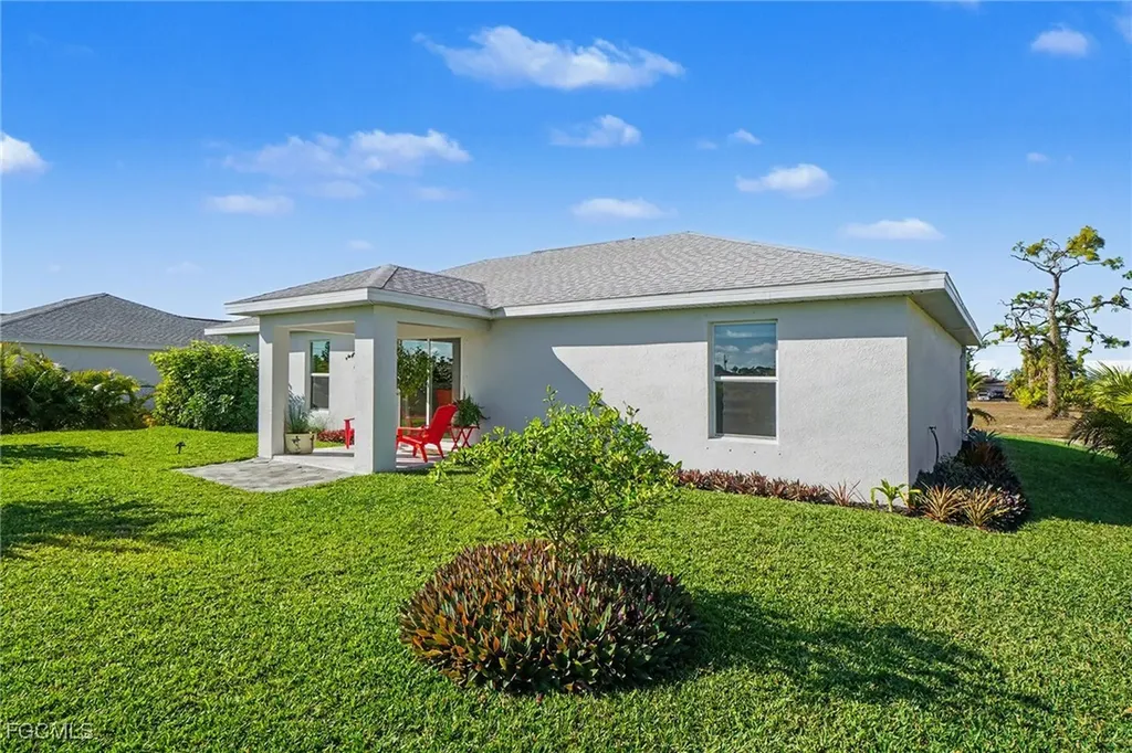 2725 NW 19th Place Cape Coral FL 33993
