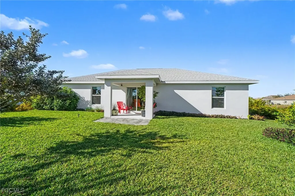 2725 NW 19th Place Cape Coral FL 33993