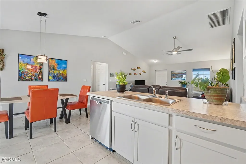 2725 NW 19th Place Cape Coral FL 33993