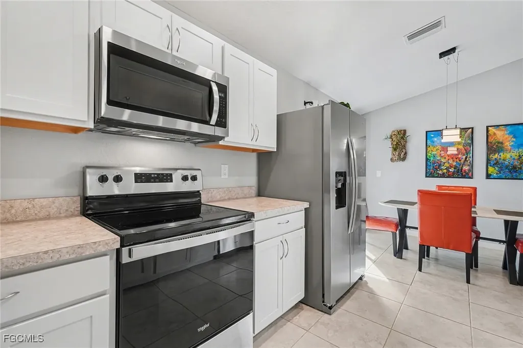 2725 NW 19th Place Cape Coral FL 33993