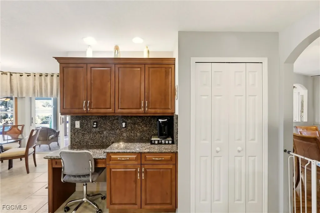 1713 NE 2nd Street Cape Coral FL 33909