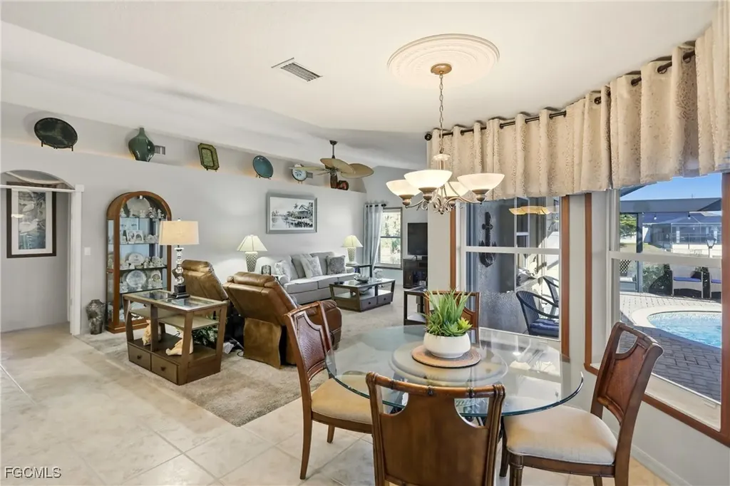 1713 NE 2nd Street Cape Coral FL 33909
