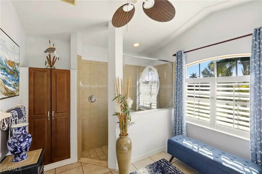 1713 NE 2nd Street Cape Coral FL 33909