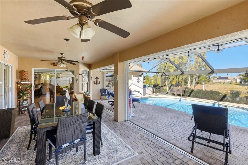 1713 NE 2nd Street Cape Coral FL 33909