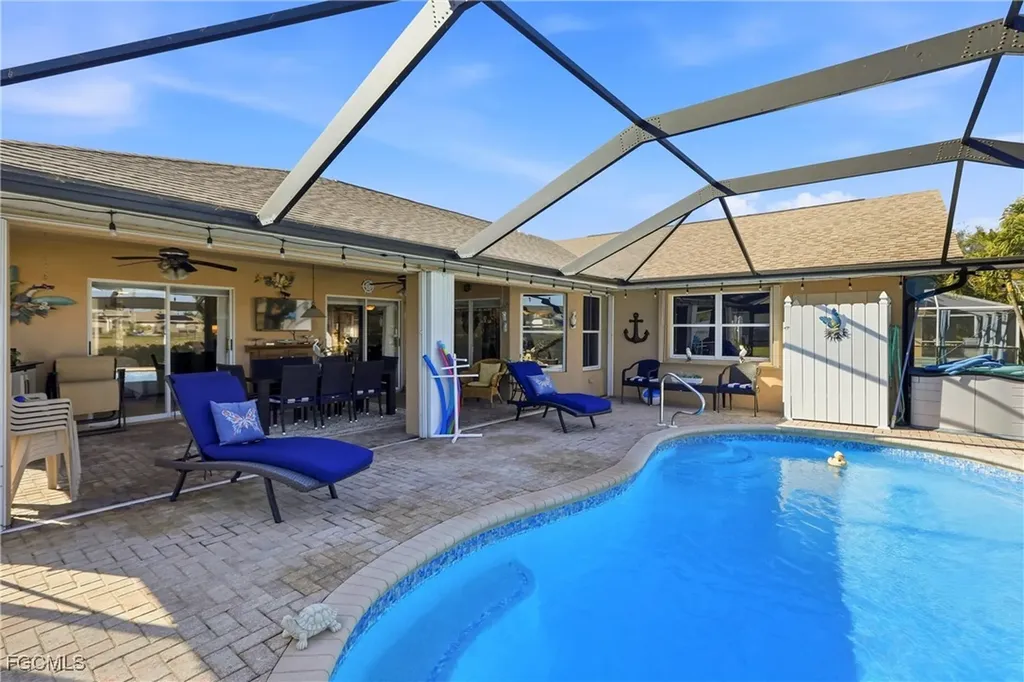 1713 NE 2nd Street Cape Coral FL 33909