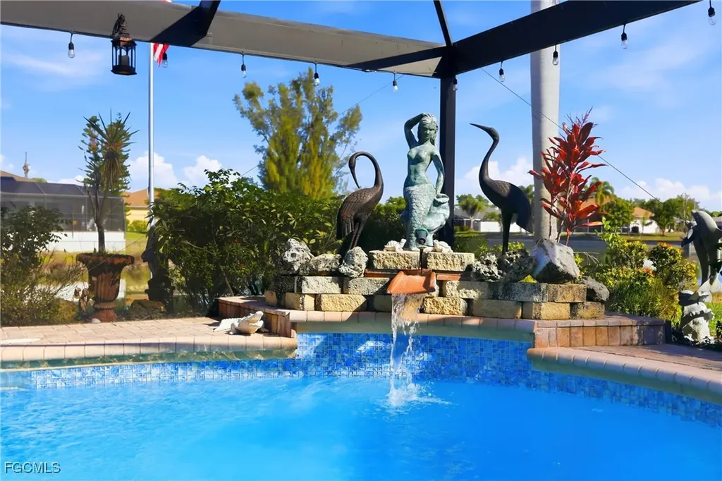 1713 NE 2nd Street Cape Coral FL 33909