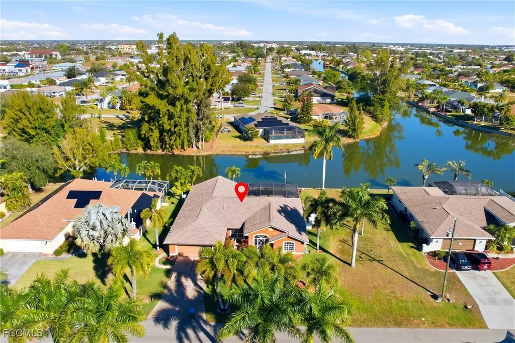 1713 NE 2nd Street Cape Coral FL 33909