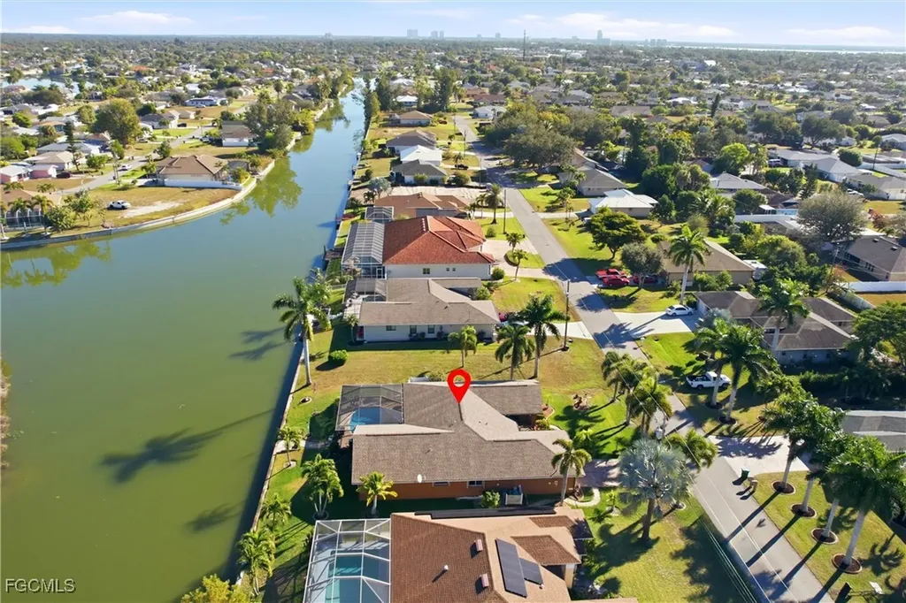 1713 NE 2nd Street Cape Coral FL 33909