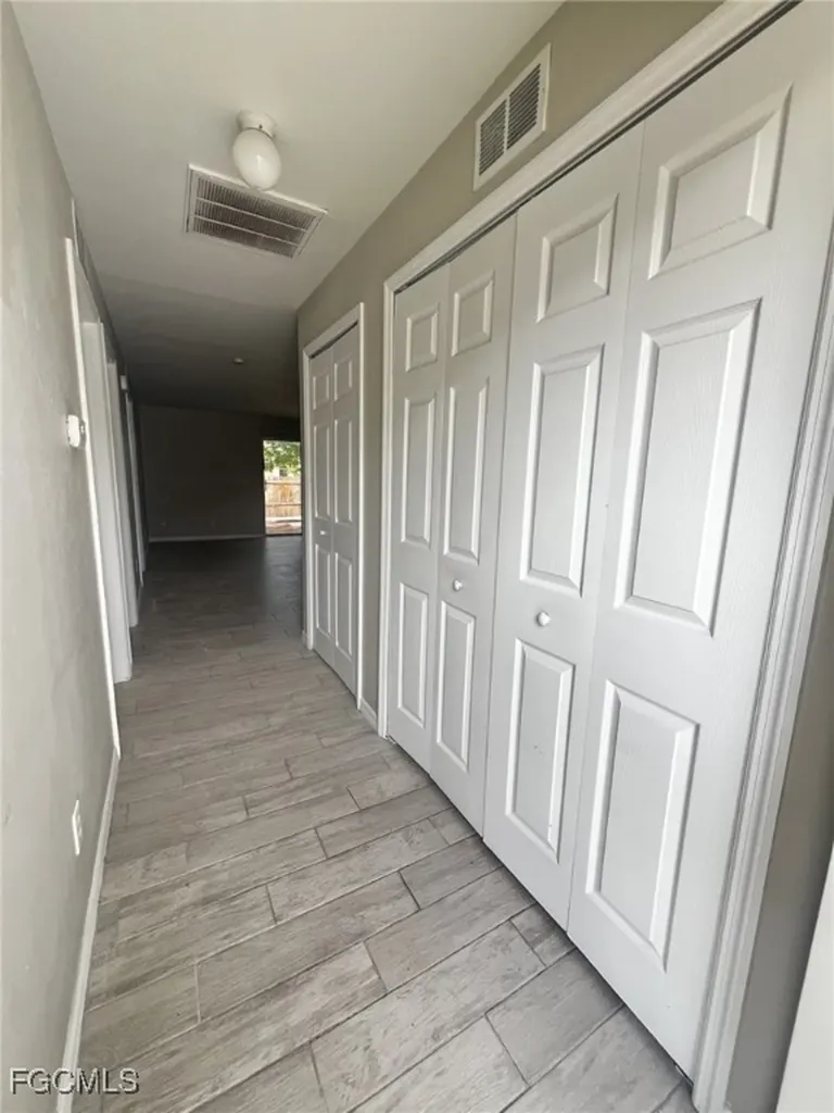 1019 SE 11th Street Cape Coral FL 33990