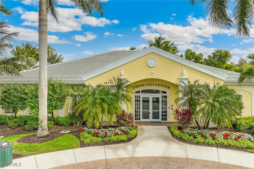 2664 Brightside Court S Cape Coral FL 33991