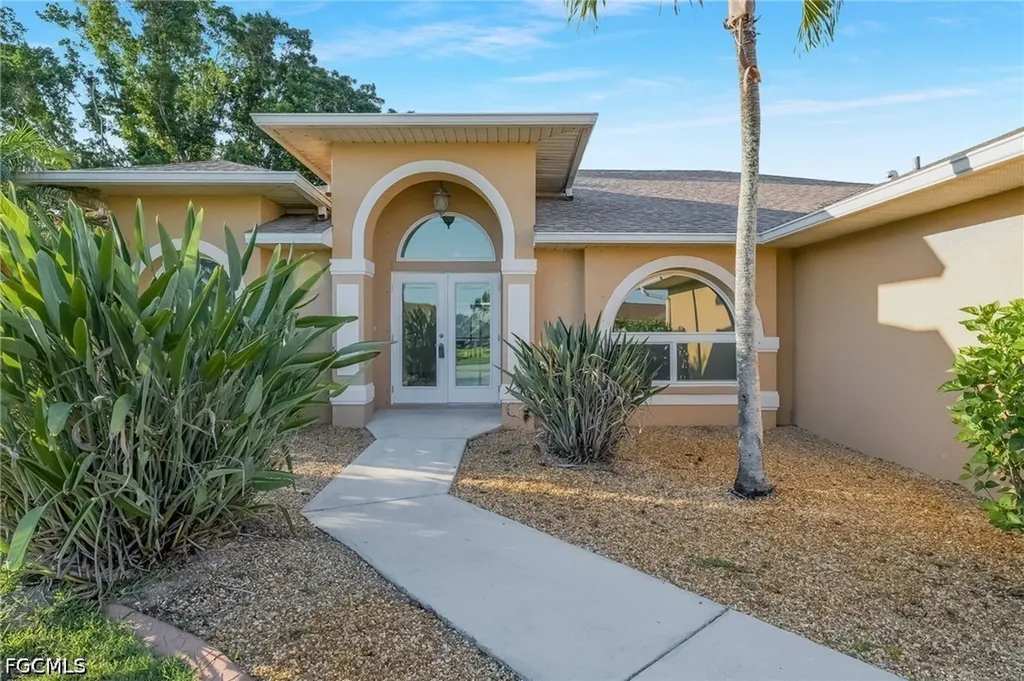 1631 SE 2nd Street Cape Coral FL 33990
