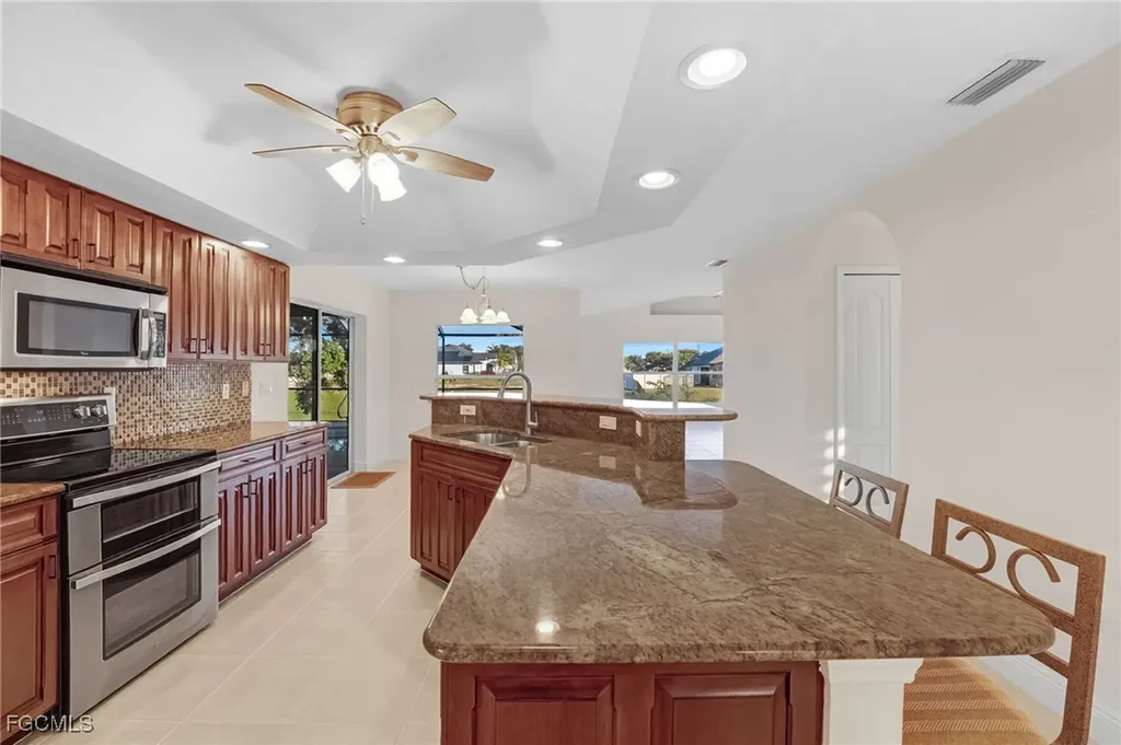 1631 SE 2nd Street Cape Coral FL 33990