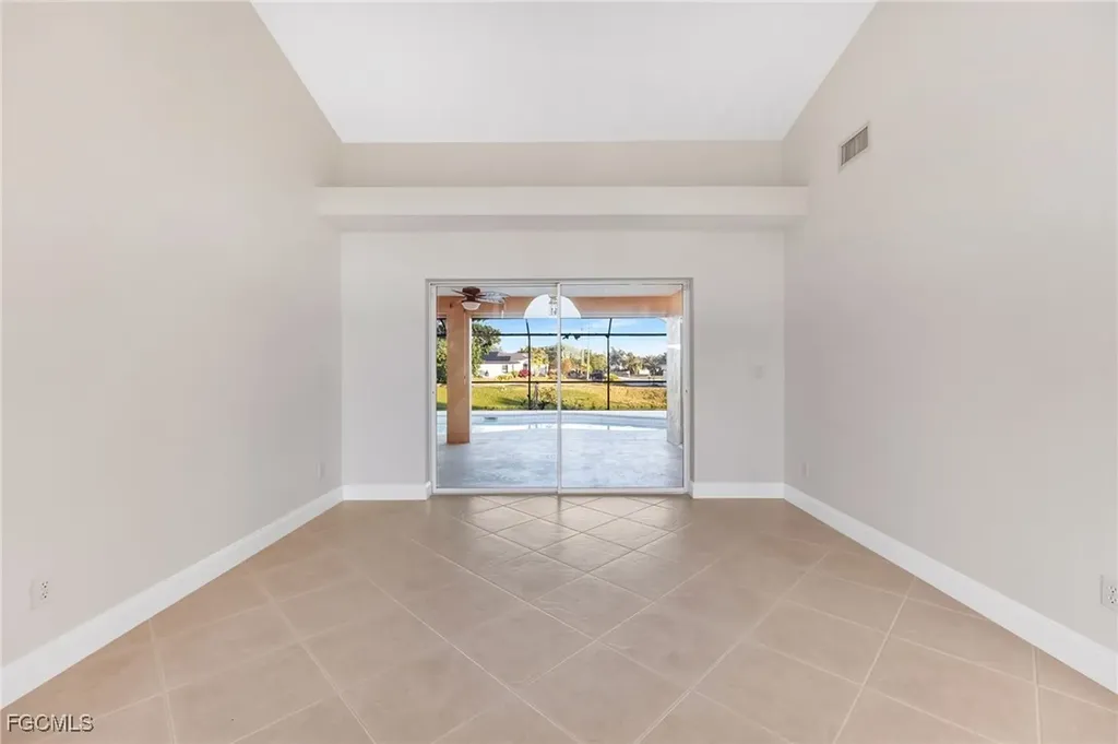 1631 SE 2nd Street Cape Coral FL 33990