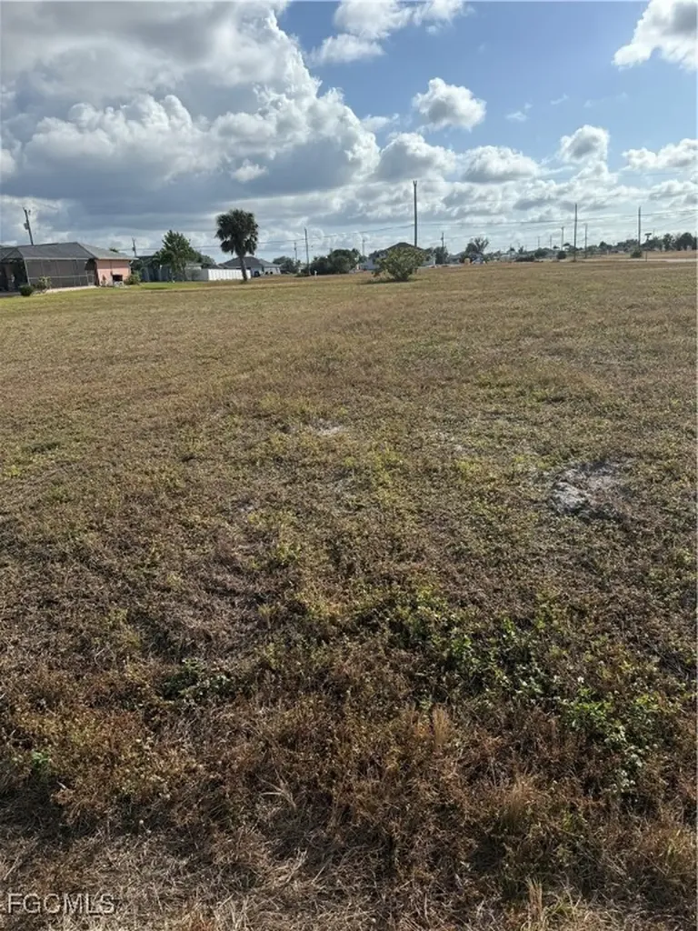 2106 NE 17th Terrace Cape Coral FL 33909