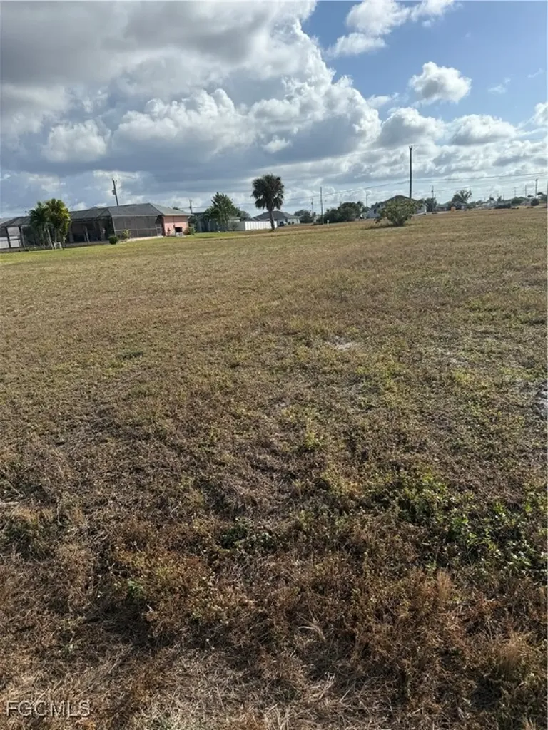 2106 NE 17th Terrace Cape Coral FL 33909