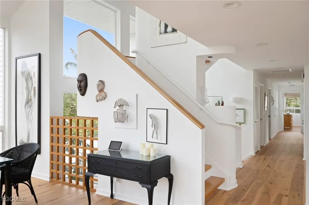 479 Lagoon Drive Sanibel FL 33957