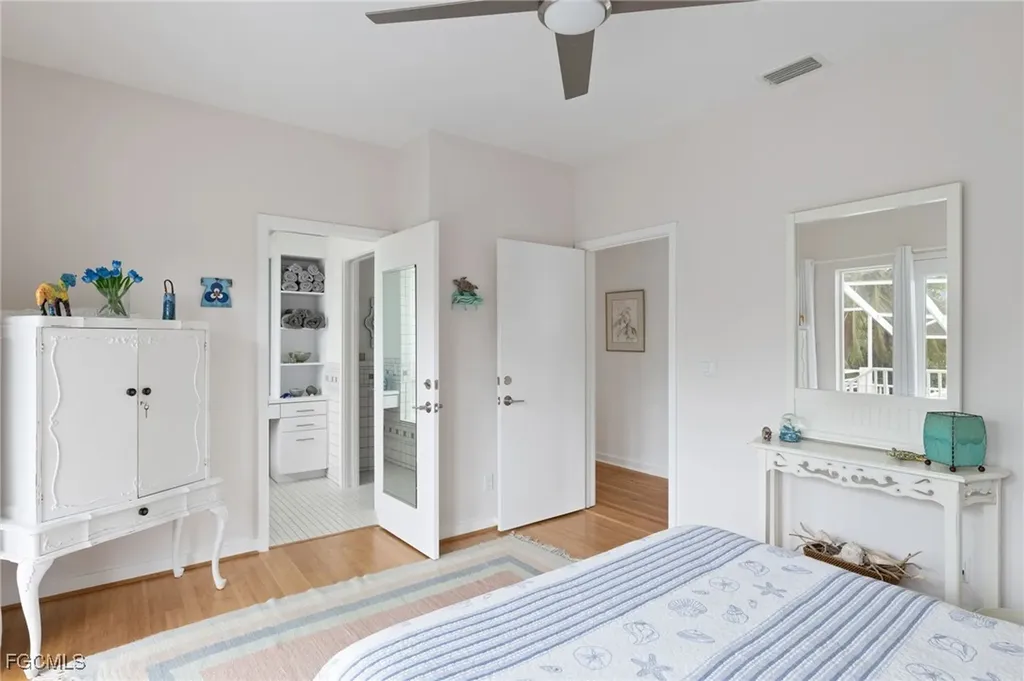 479 Lagoon Drive Sanibel FL 33957