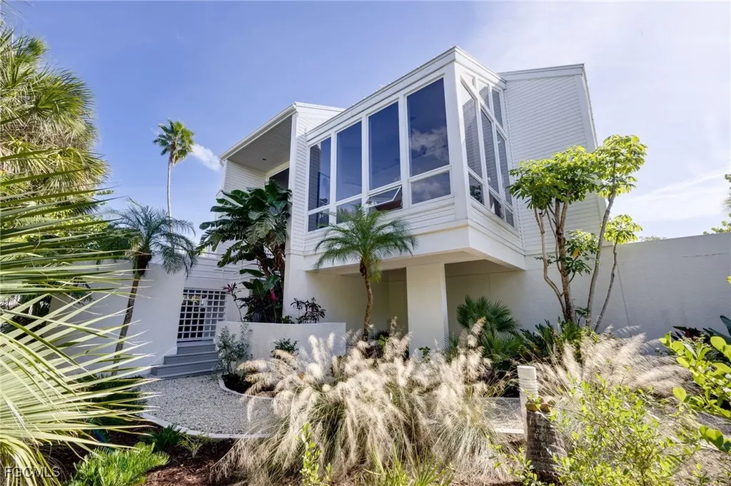 479 Lagoon Drive Sanibel FL 33957