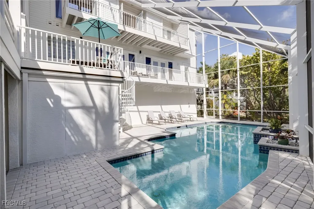 479 Lagoon Drive Sanibel FL 33957