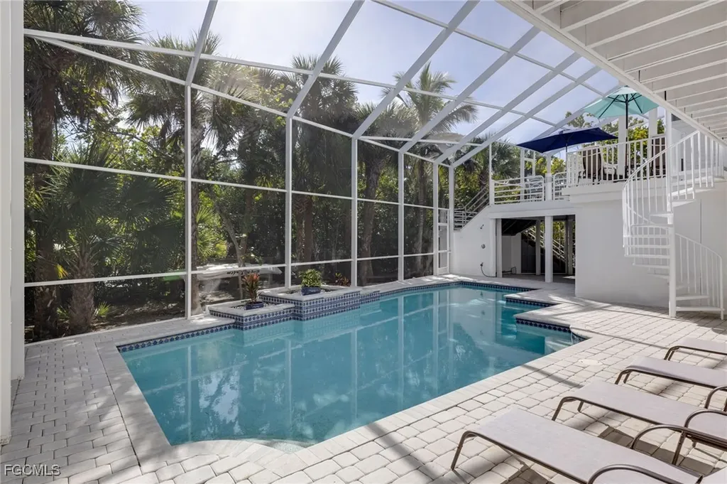 479 Lagoon Drive Sanibel FL 33957