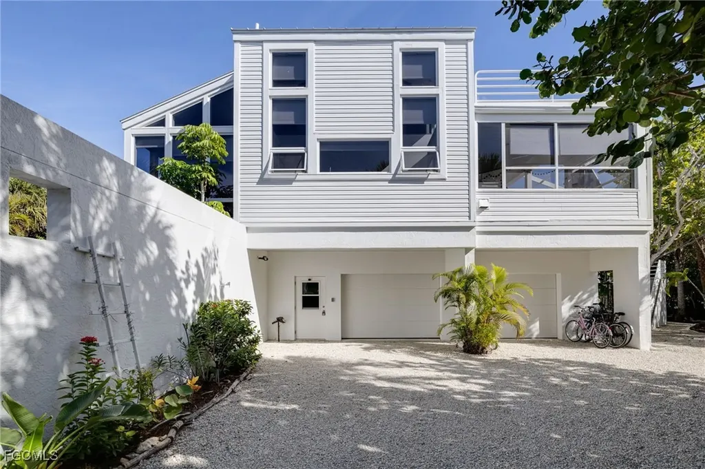 479 Lagoon Drive Sanibel FL 33957