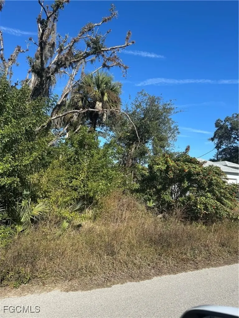642 Kleinart Drive Lehigh Acres FL 33972