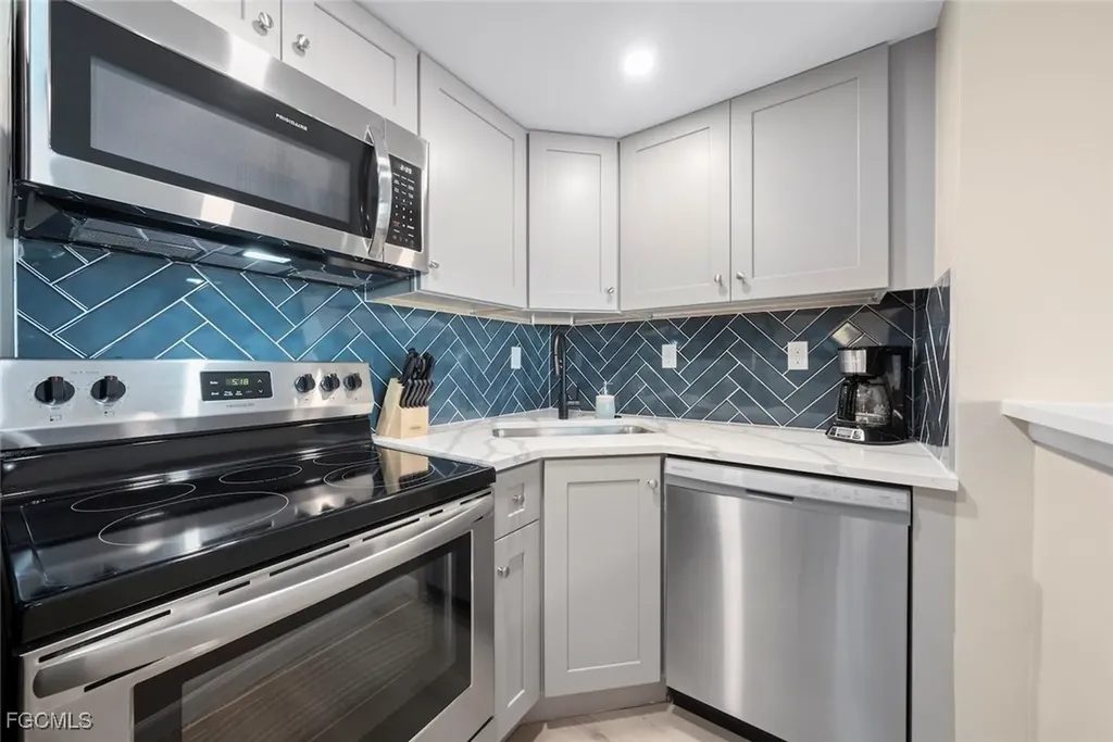 2230 Camino Del Mar Drive Sanibel FL 33957