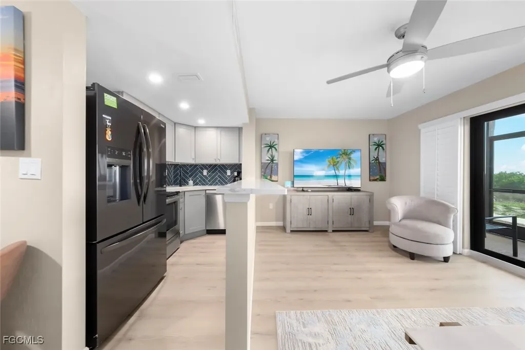 2230 Camino Del Mar Drive Sanibel FL 33957