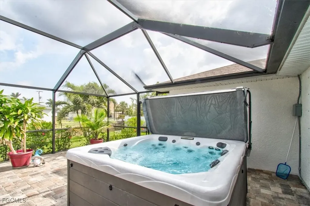 2723 Van Buren Parkway Cape Coral FL 33993