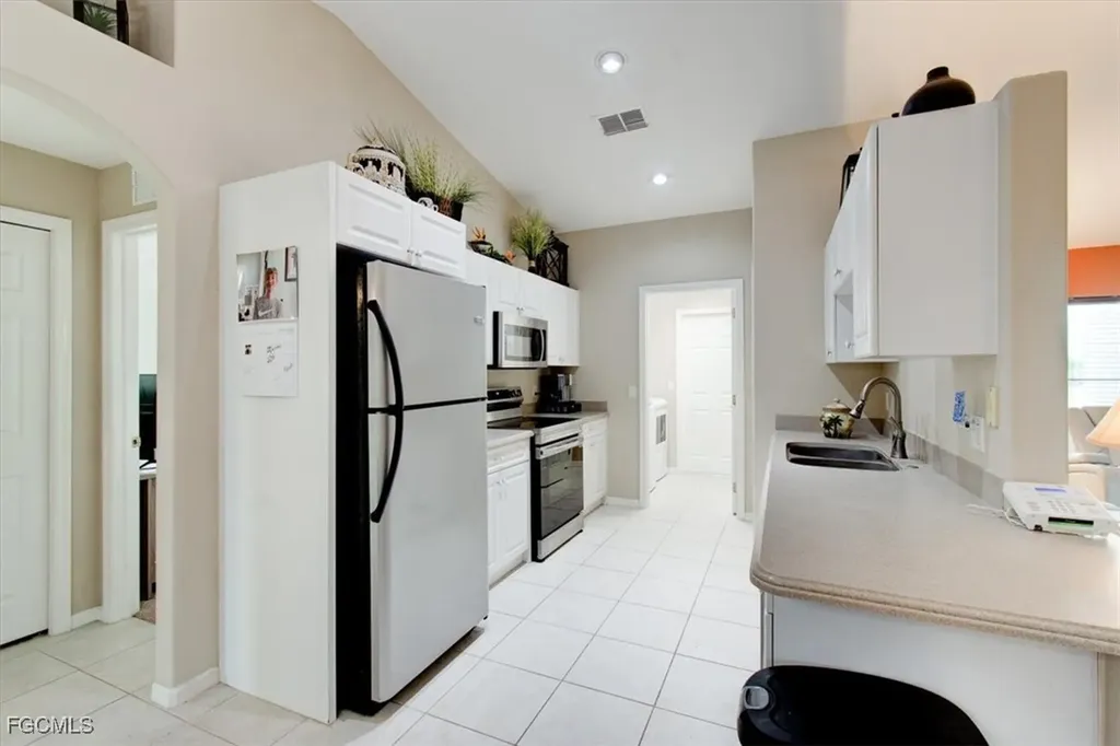 2723 Van Buren Parkway Cape Coral FL 33993