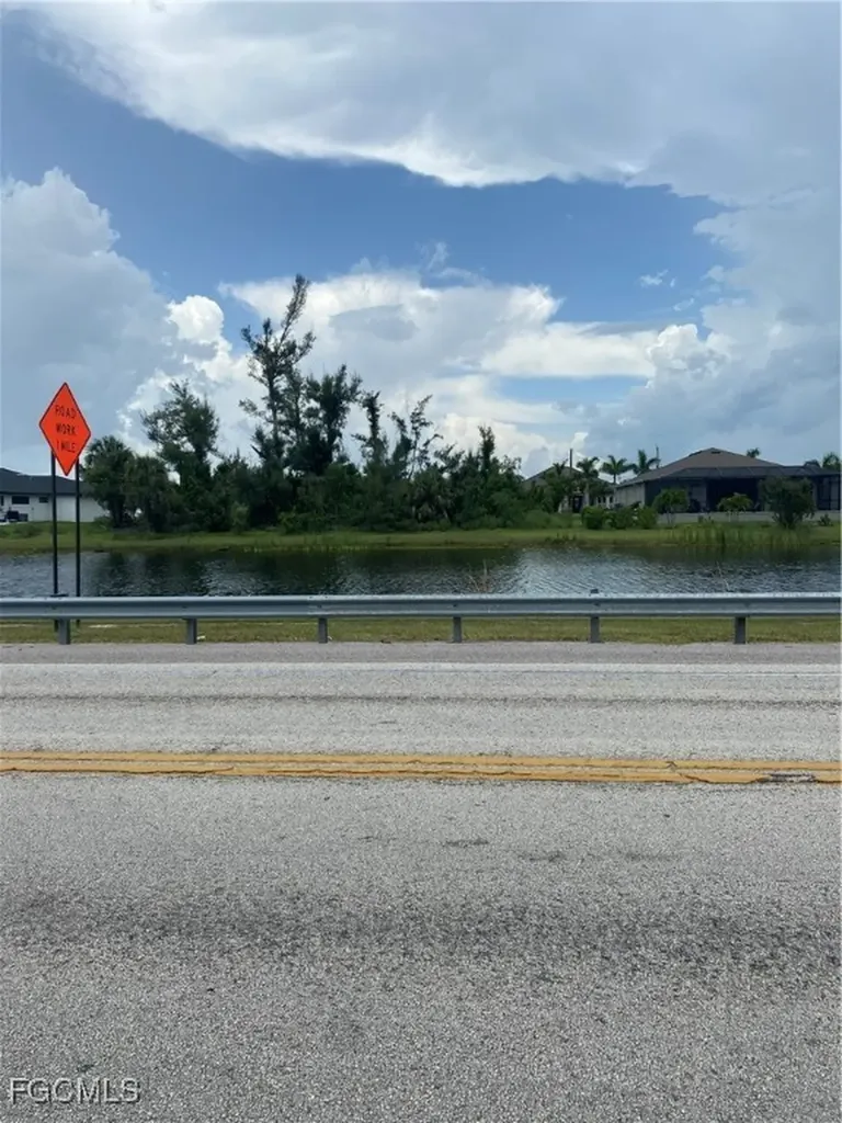 3416 SW 8th Street Cape Coral FL 33991