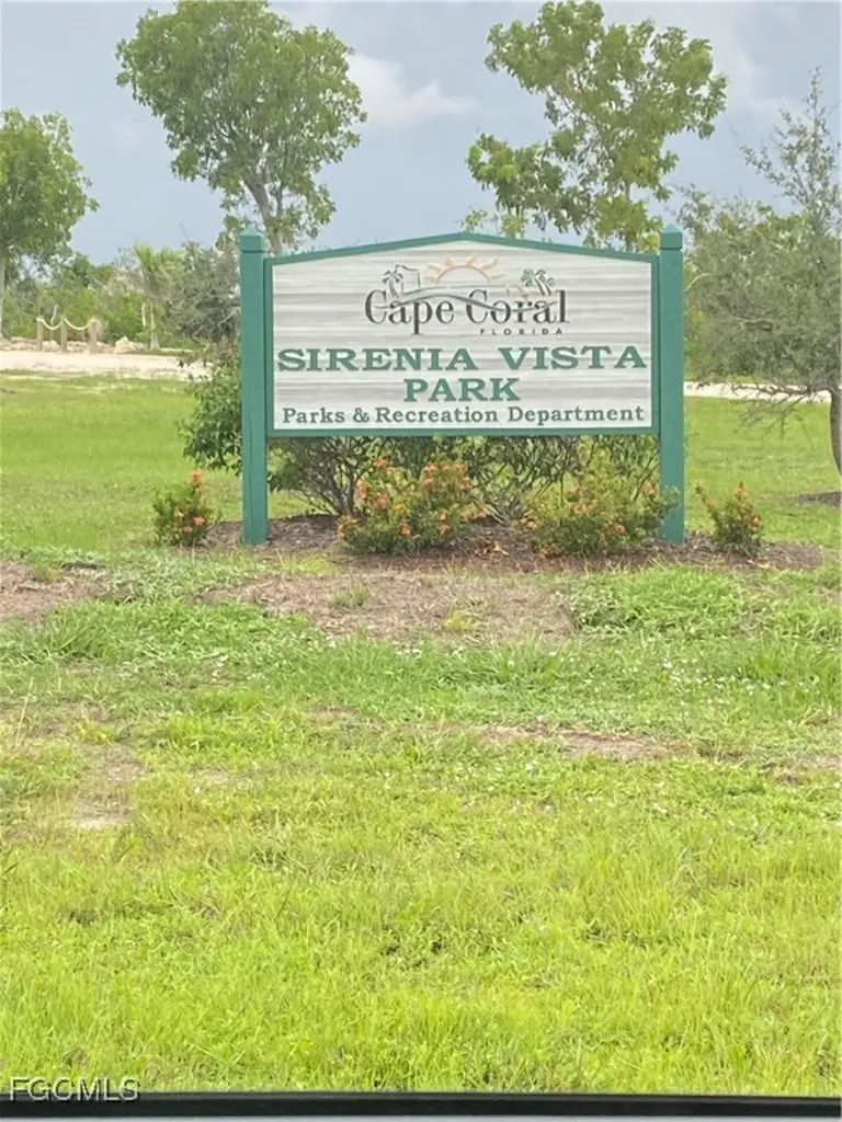3416 SW 8th Street Cape Coral FL 33991