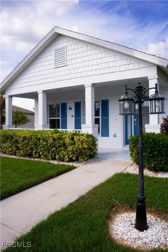 295 Destiny Circle Cape Coral FL 33990
