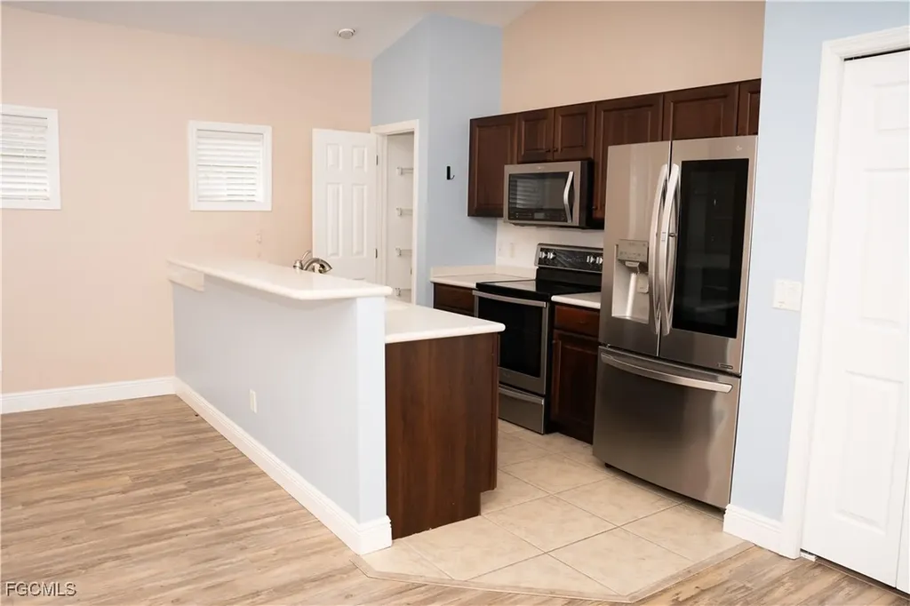 295 Destiny Circle Cape Coral FL 33990