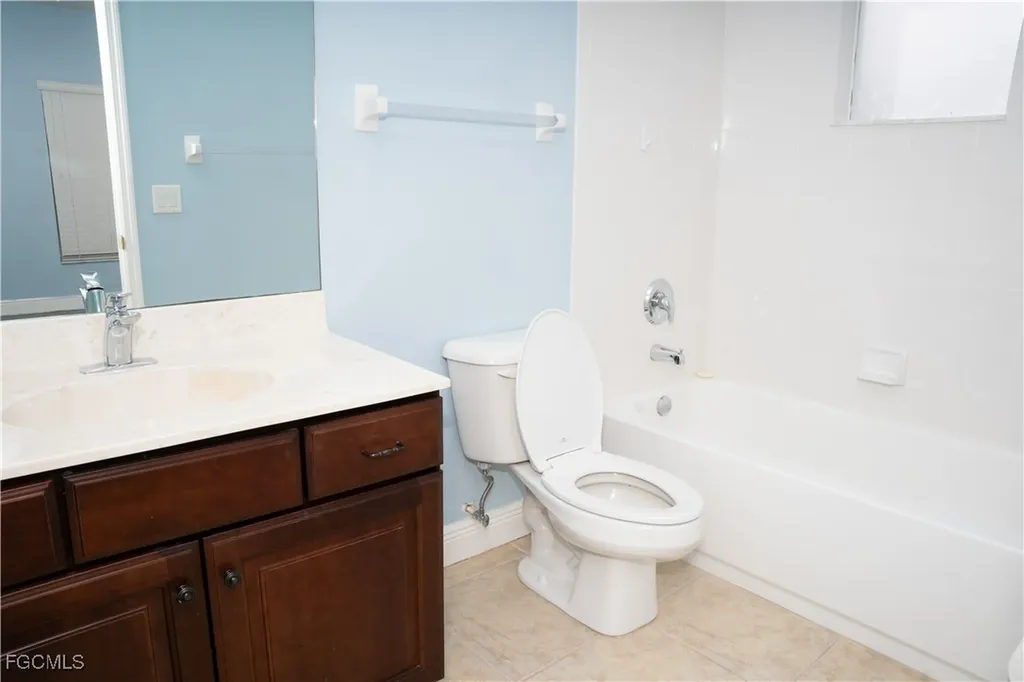 295 Destiny Circle Cape Coral FL 33990