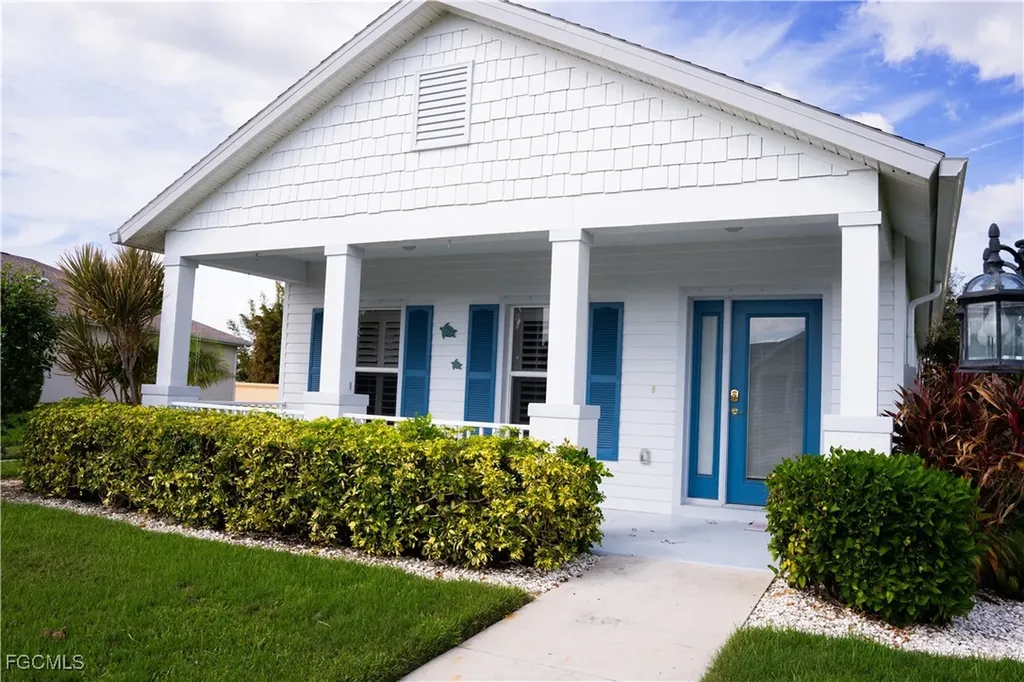 295 Destiny Circle Cape Coral FL 33990
