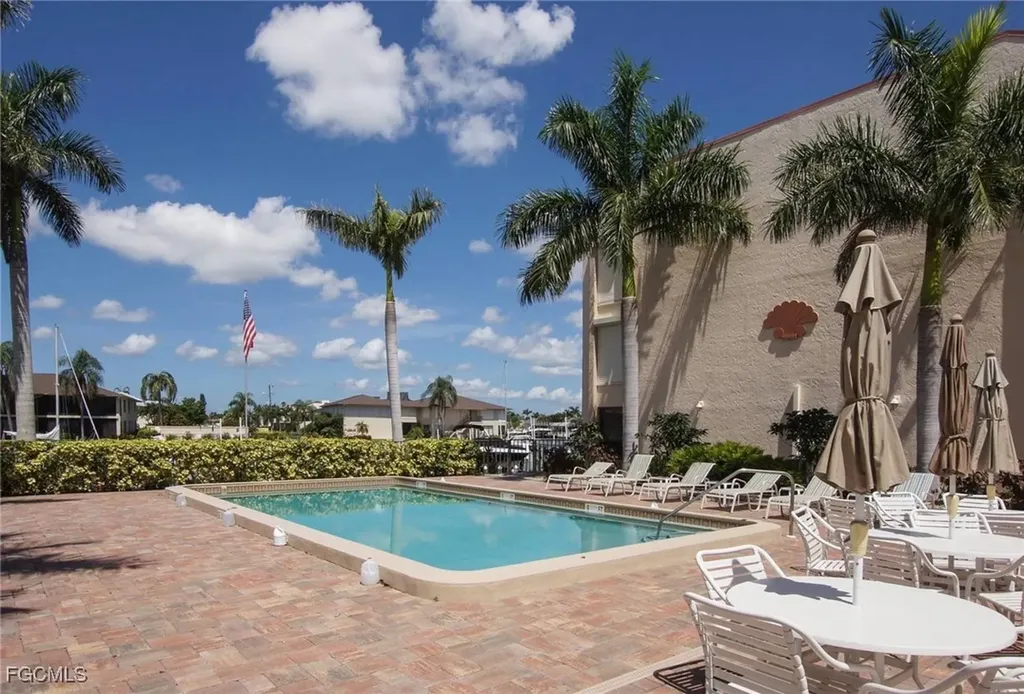 4010 SE 20th Place Cape Coral FL 33904