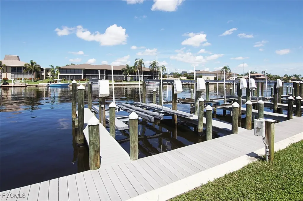 4010 SE 20th Place Cape Coral FL 33904
