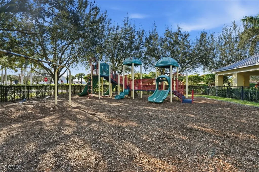 2662 Scarlet Way Naples FL 34120
