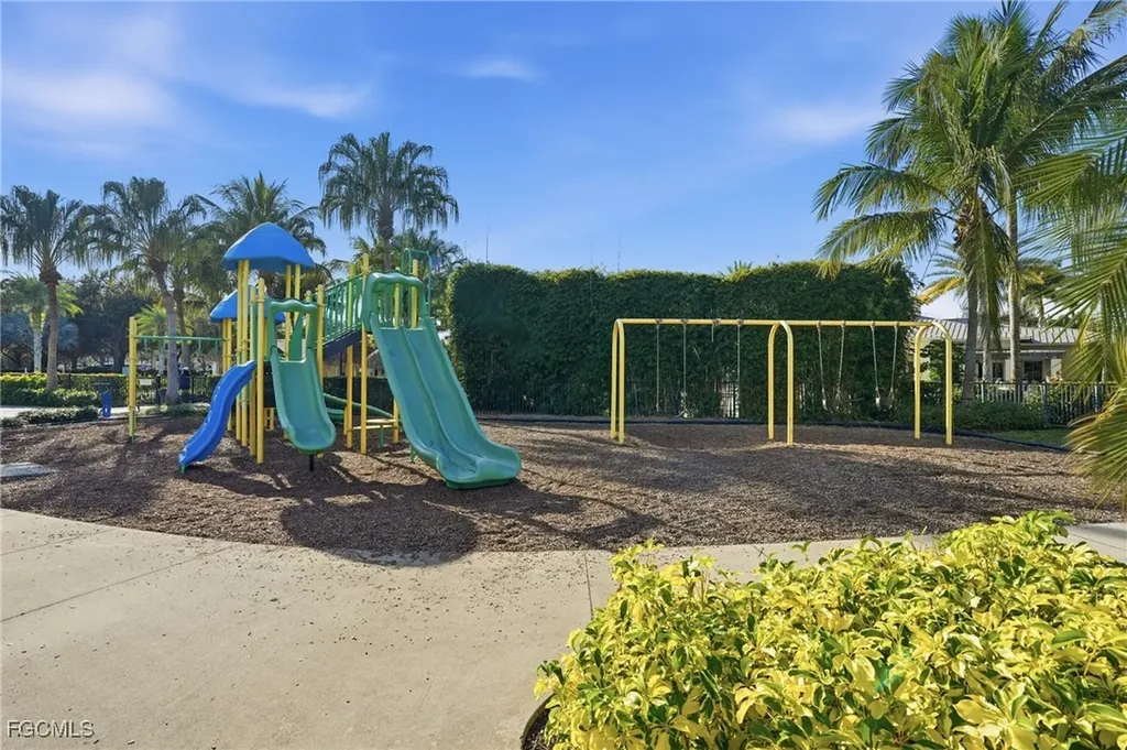 2662 Scarlet Way Naples FL 34120