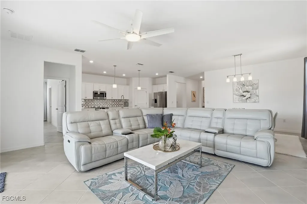 2662 Scarlet Way Naples FL 34120